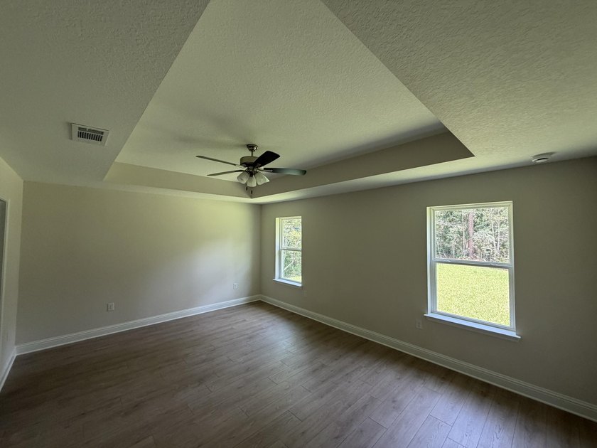 * New Construction - MOVE IN READY * 1.03 Acre home site * 2 x 6 - photo 9