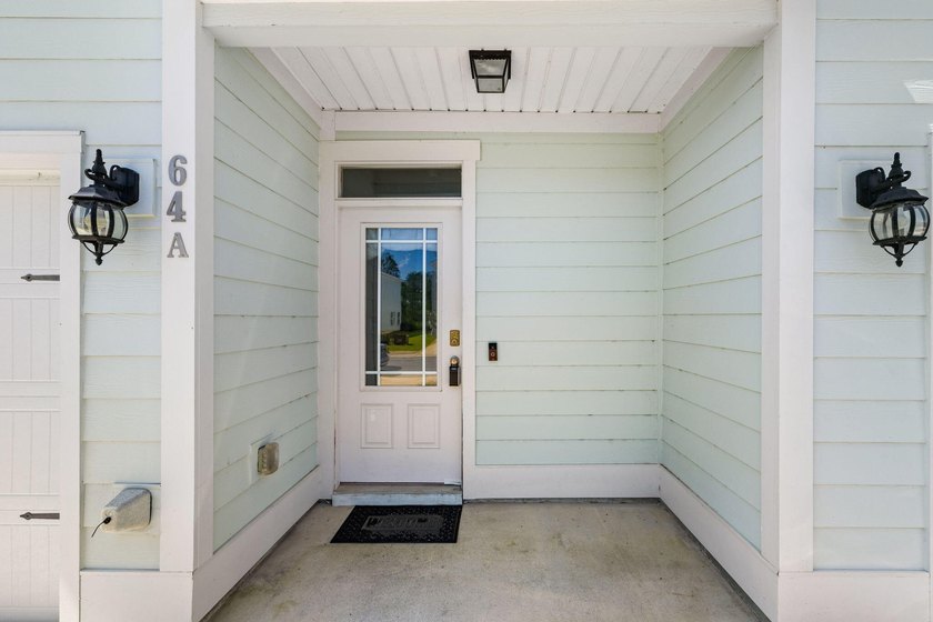 Welcome to effortless coastal living in the heart of Santa Rosa - photo 3