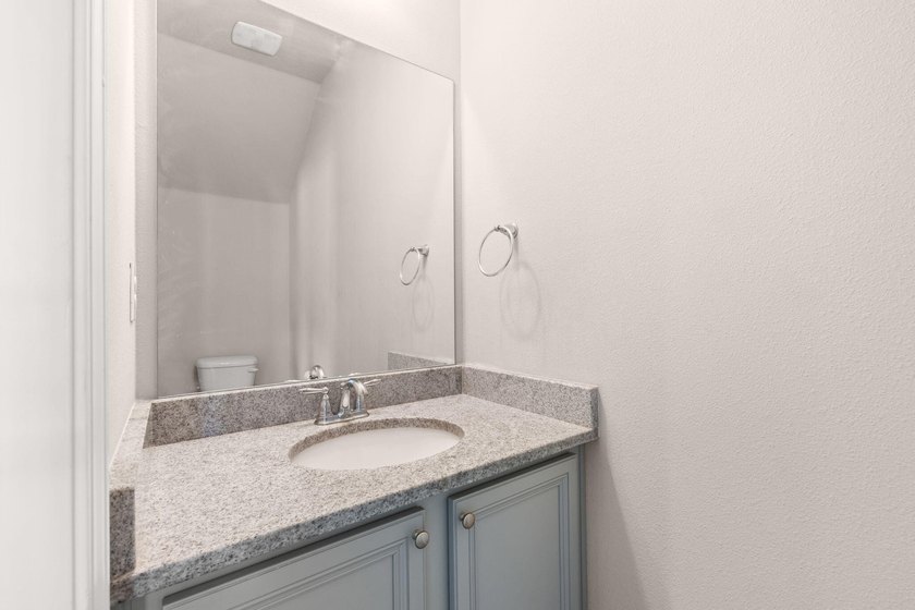Welcome to effortless coastal living in the heart of Santa Rosa - photo 6