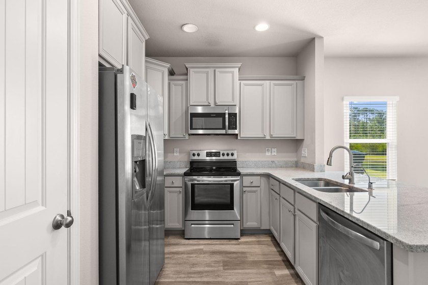 Welcome to effortless coastal living in the heart of Santa Rosa - photo 8