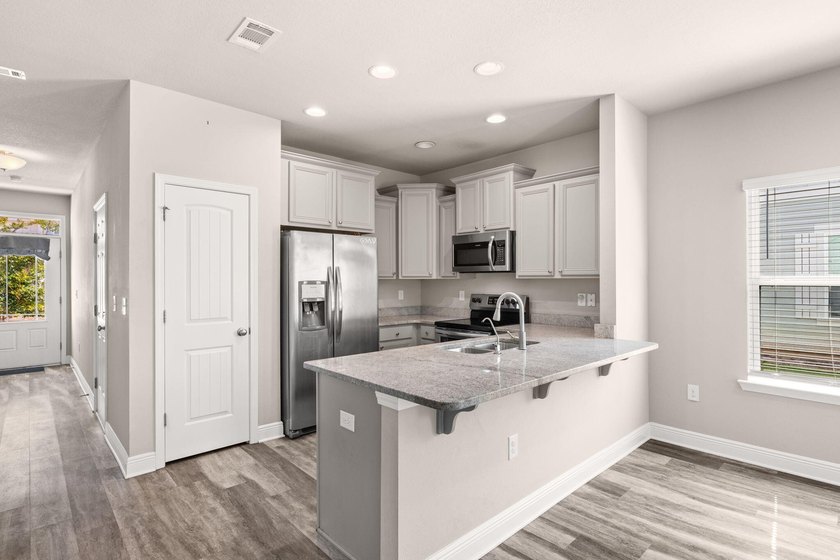 Welcome to effortless coastal living in the heart of Santa Rosa - photo 10