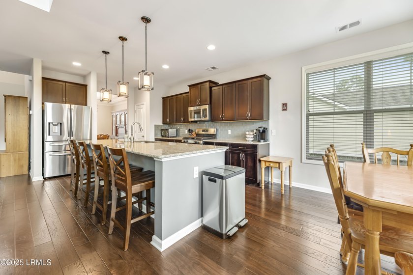 Beautifully maintained and move-in ready, this 4 BR, 3.5 BA - photo 8