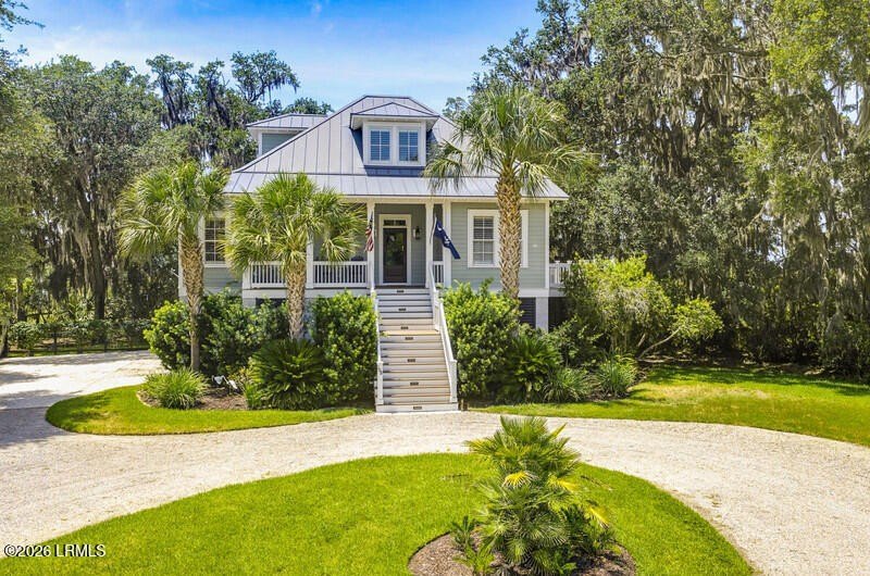 Custom Lowcountry living on the Beaufort River, impeccably - photo 2