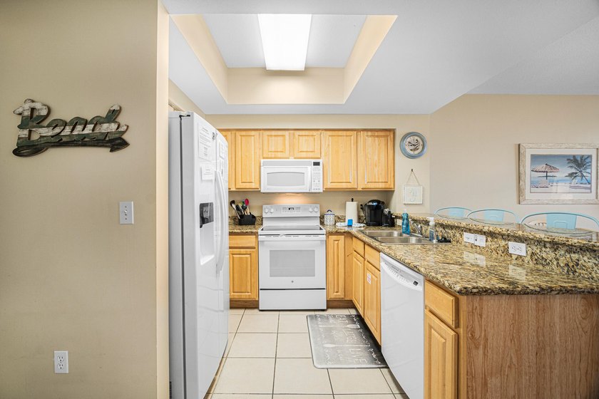 Welcome to Ariel Dunes II Unit 708 -- where coastal living meets - photo 8