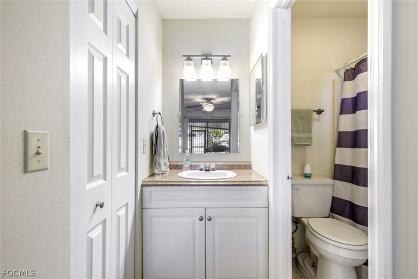 Listed below recent appraised value. Back on the market after - photo 11