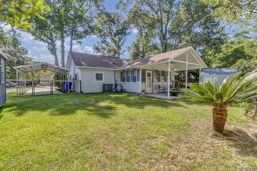 Life in Parkwood Estates is all about location and lifestyle - photo 31