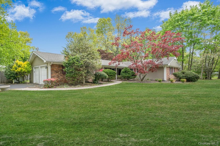 Great opportunity to make this 3-bedroom, 2-bath home your own! - photo 4