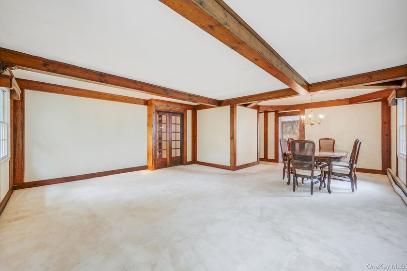 Great opportunity to make this 3-bedroom, 2-bath home your own! - photo 6