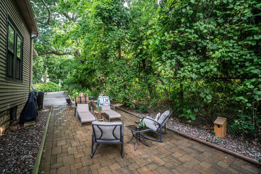 Welcome to this private, corner lot nestled along the Seminary - photo 25