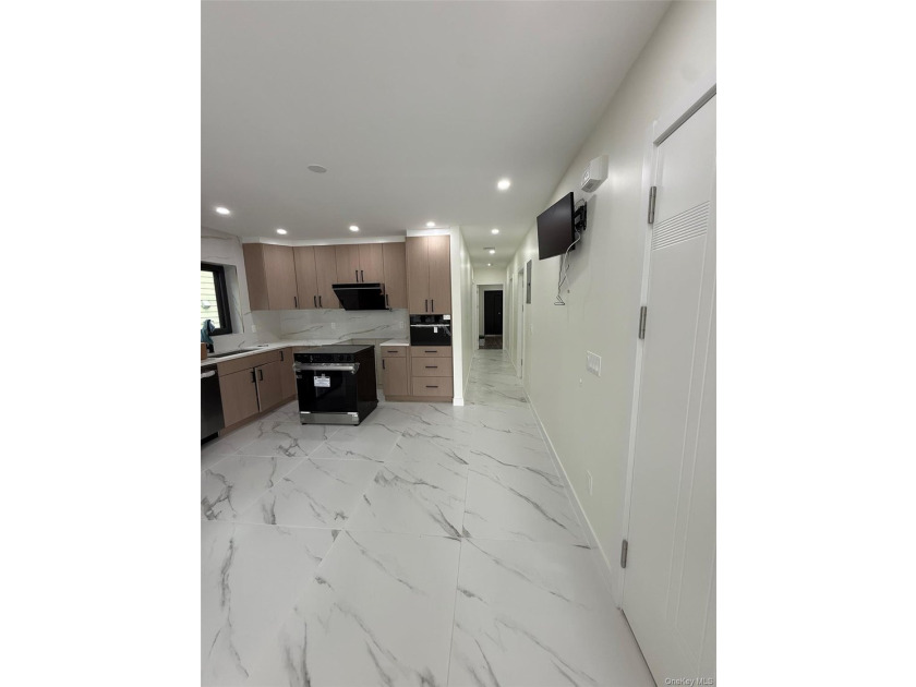 Brand new legal two- family detached house in the heart of - photo 3