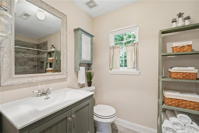 Welcome to your private retreat in the highly desirable Linn - photo 45