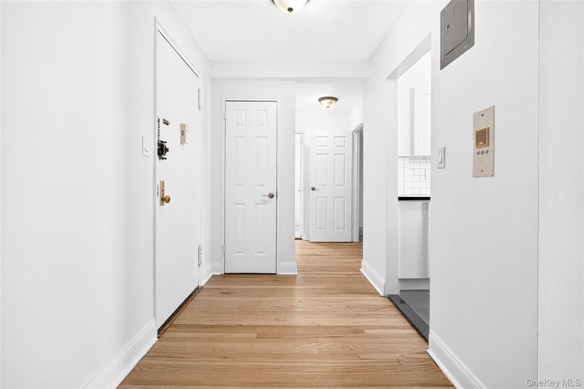 *SPONSOR SALE* NO BOARD APPROVAL! Welcome to the fully renovated - photo 22