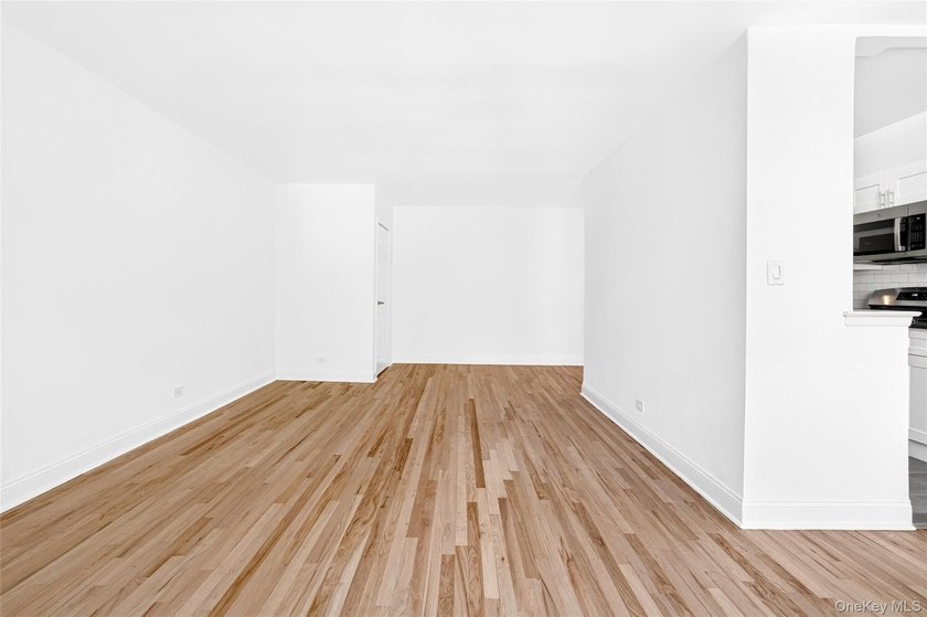 *SPONSOR SALE* NO BOARD APPROVAL! Welcome to the fully renovated - photo 30