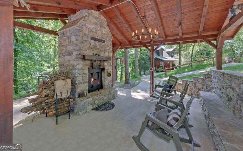 79 Clarimonte Pt offers the perfect combination of lake living - photo 44