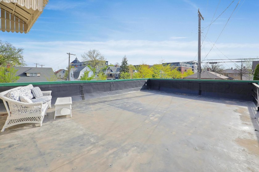 The main level offers 1,365 square feet, providing four offices - photo 24