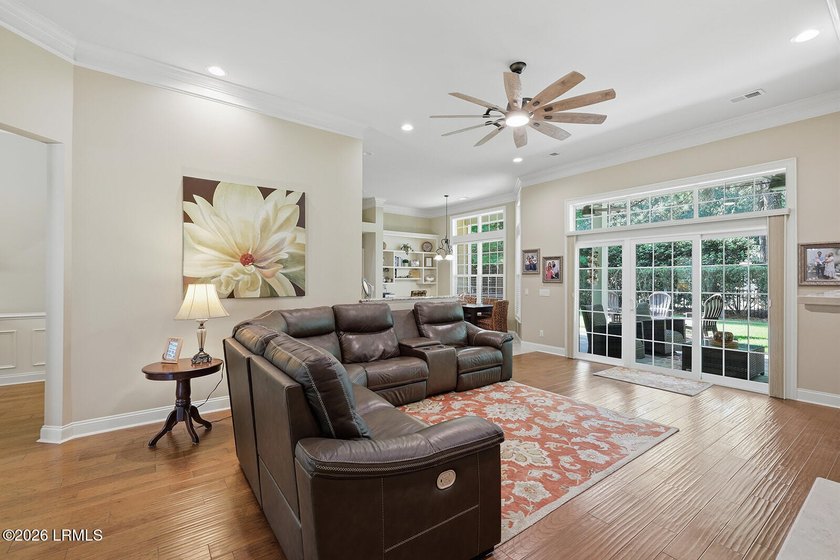 Amazing 5BR/4BA home featuring quality updates and exceptional - photo 10