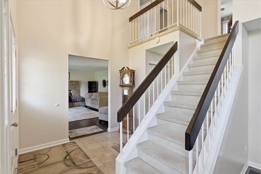 Welcome to 176 Wood Run in Rochester, NY 14612! Proudly offered - photo 4
