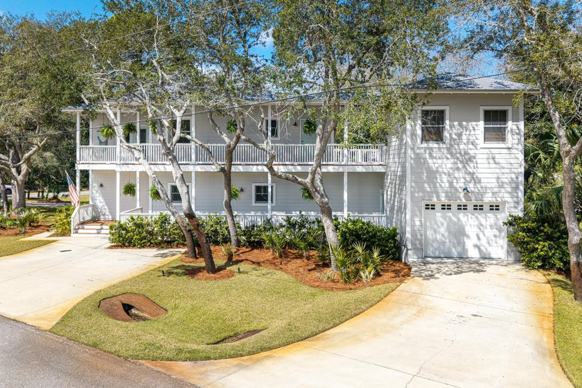 Incredible opportunity to own a fantastic 4-bedroom, 3-bath home - photo 3