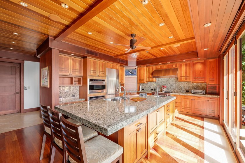 THE ULTIMATE MAUI DREAM . .The most sophisticated are no longer - photo 13
