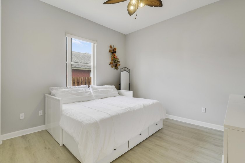 Welcome to 4225 SW Ragen Street - a beautifully updated - photo 33