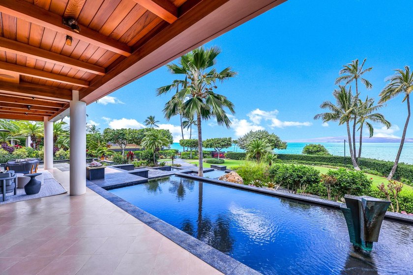 THE ULTIMATE MAUI DREAM . .The most sophisticated are no longer - photo 39