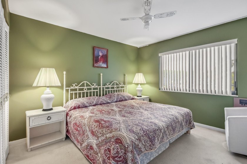 Well-maintained and furnished 1-bedroom condo featuring a - photo 12