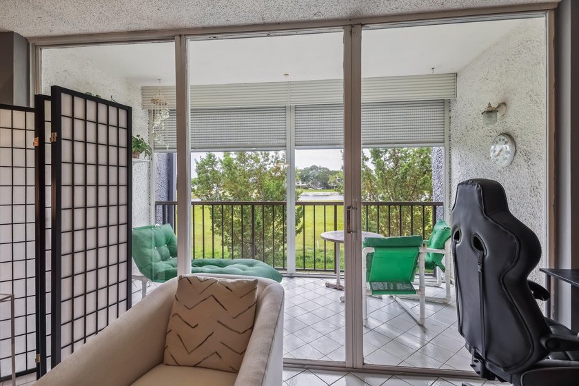 Well-maintained and furnished 1-bedroom condo featuring a - photo 15