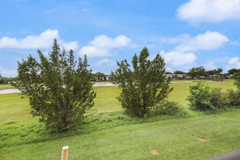 Well-maintained and furnished 1-bedroom condo featuring a - photo 16
