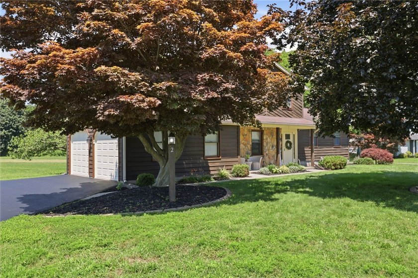 Welcome to 2 Casimir Circle in Rochester's 14617 ZIP code! - photo 3