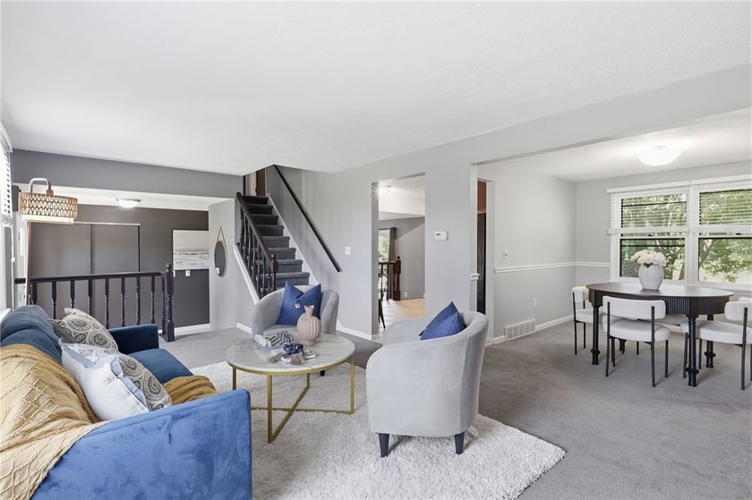 Welcome to 2 Casimir Circle in Rochester's 14617 ZIP code! - photo 7