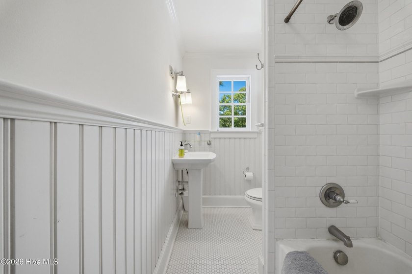 Welcome to 409 Elliott Street in the charming Edenton -- a home - photo 22