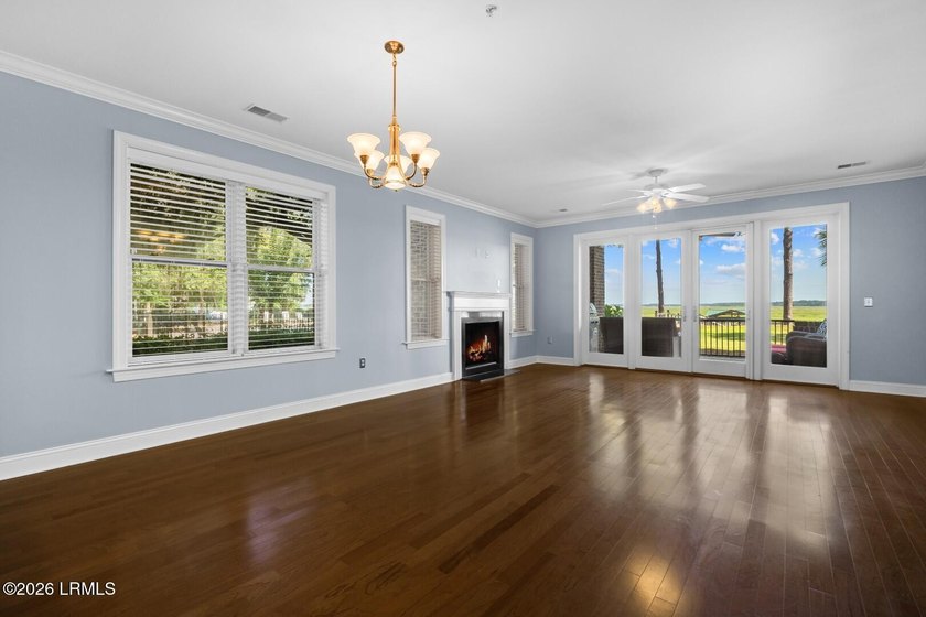Welcome to Hamilton Village, where breathtaking panoramic views - photo 2