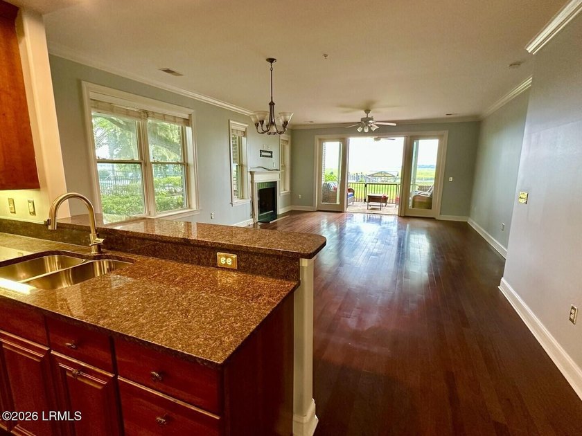 Welcome to Hamilton Village, where breathtaking panoramic views - photo 3