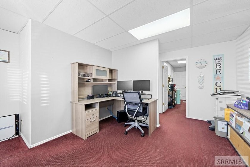 Fantastic high traffic multi suite commercial building in the - photo 29