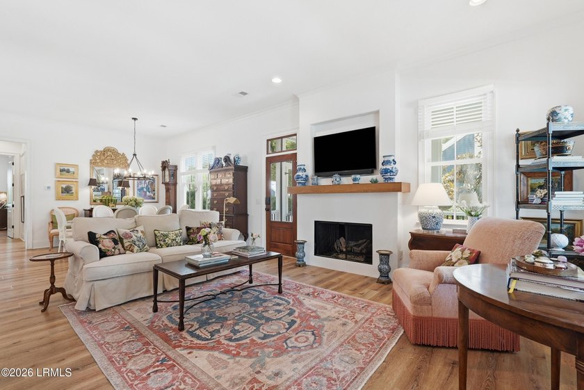 Welcome to this beautifully maintained 2-bedroom, 2-bathroom - photo 7