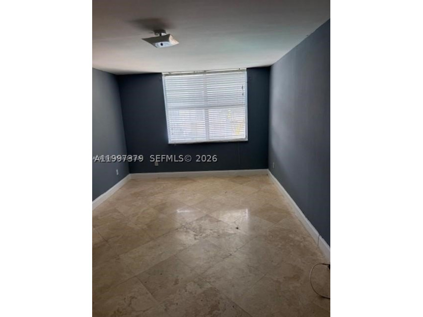 Beautiful condo apartment, is a gated community. With a great - photo 4