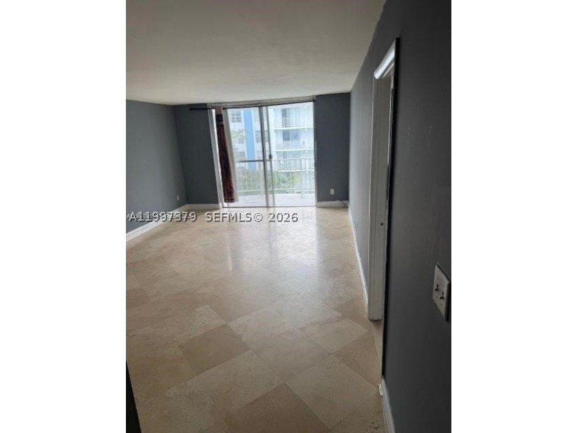 Beautiful condo apartment, is a gated community. With a great - photo 5