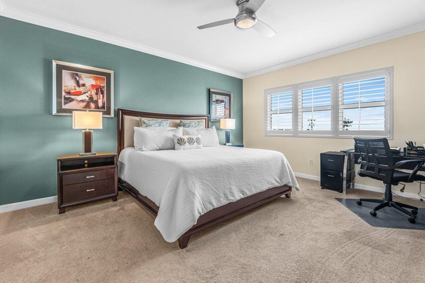 Beautifully updated 3rd floor unit. Gorgeous Intracoastal views - photo 12