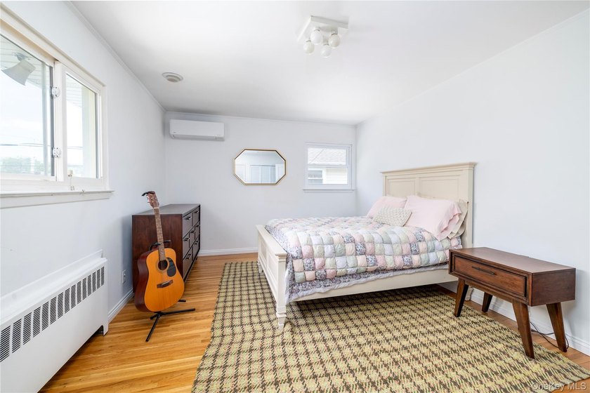 Welcome to this beautifully updated, move-in ready expanded - photo 18