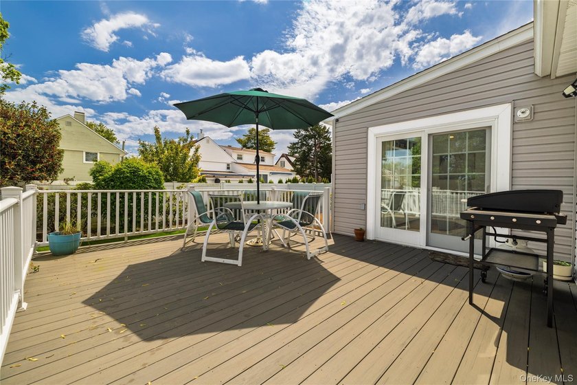 Welcome to this beautifully updated, move-in ready expanded - photo 26