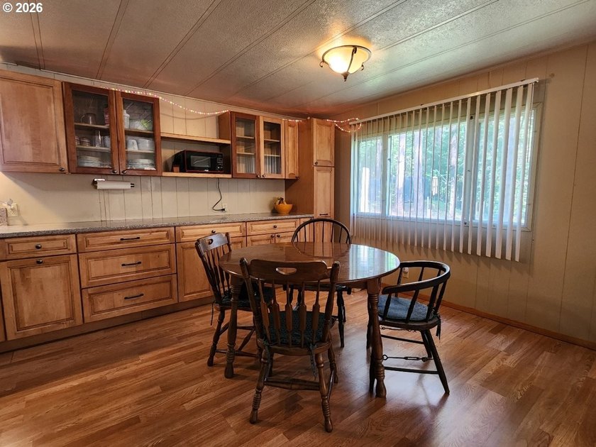 Tucked away on a private road in a charming coastal Oregon town - photo 14
