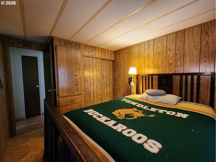Tucked away on a private road in a charming coastal Oregon town - photo 20