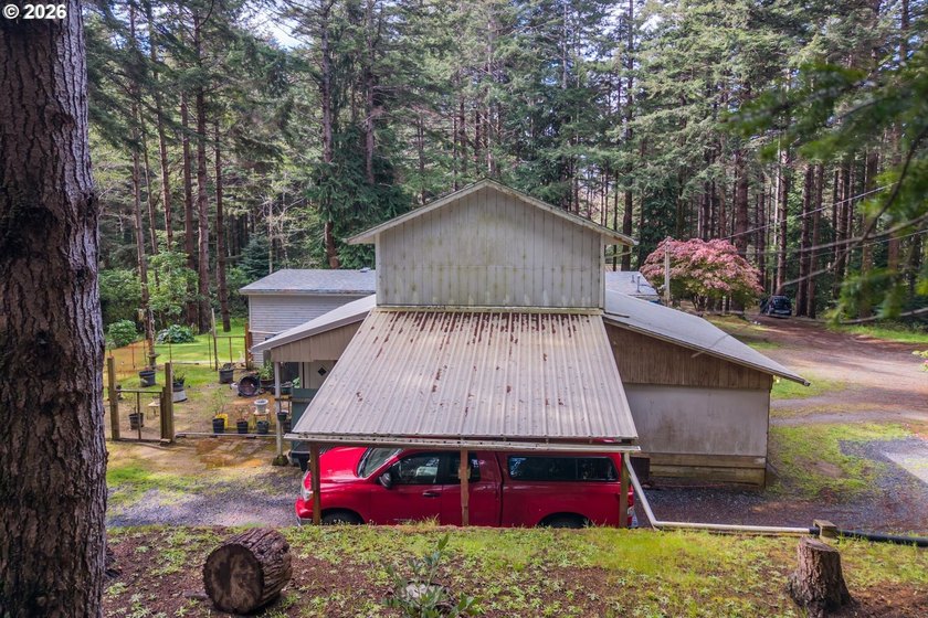 Tucked away on a private road in a charming coastal Oregon town - photo 40