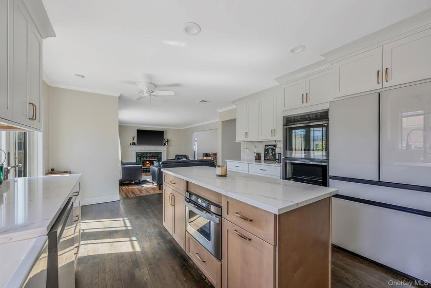 This is a rare opportunity to own a home on Anthony Drive, one - photo 8