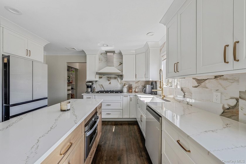 This is a rare opportunity to own a home on Anthony Drive, one - photo 9
