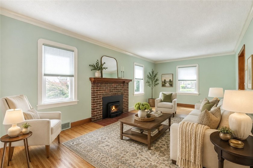 Welcome to 136 Hoover Road! This 1935 Colonial offers 4 spacious - photo 8