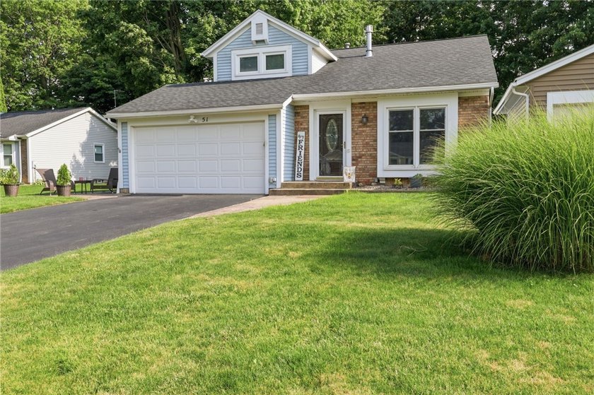 Welcome to 51 Winfield Lane! The first thing you'll notice is - photo 3