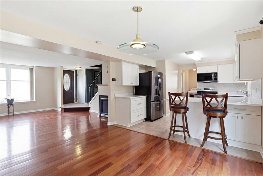 Welcome to 51 Winfield Lane! The first thing you'll notice is - photo 8