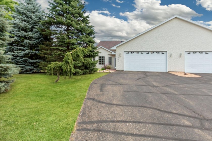 Rare opportunity to own these highly desired 55+ one level - photo 22