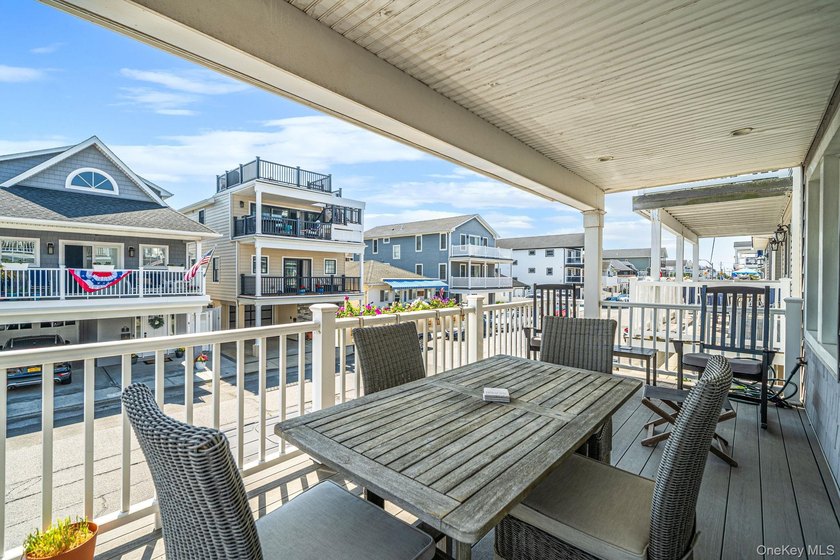 Ideally situated between the beach and bay in Long Beach's - photo 17